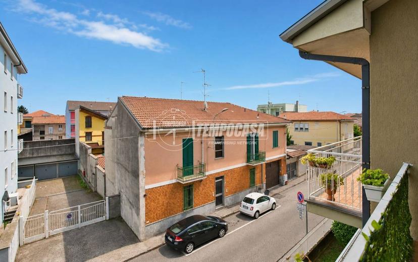 Trilocale ottimo stato, secondo piano, Centro, Trecate — foto 2 di 30