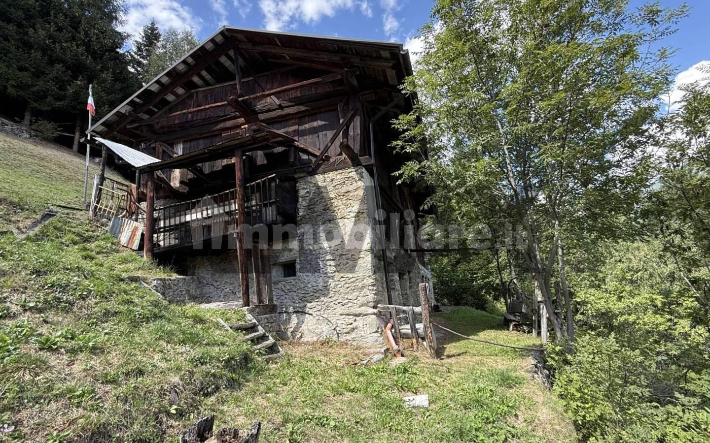 Rustico, da ristrutturare, 350 m², Comasine, Peio