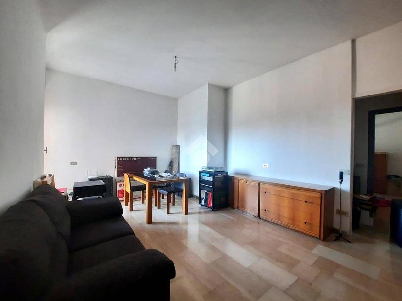 Bilocale via Vittorio Veneto 7, Cassano Magnago — foto 2 di 18
