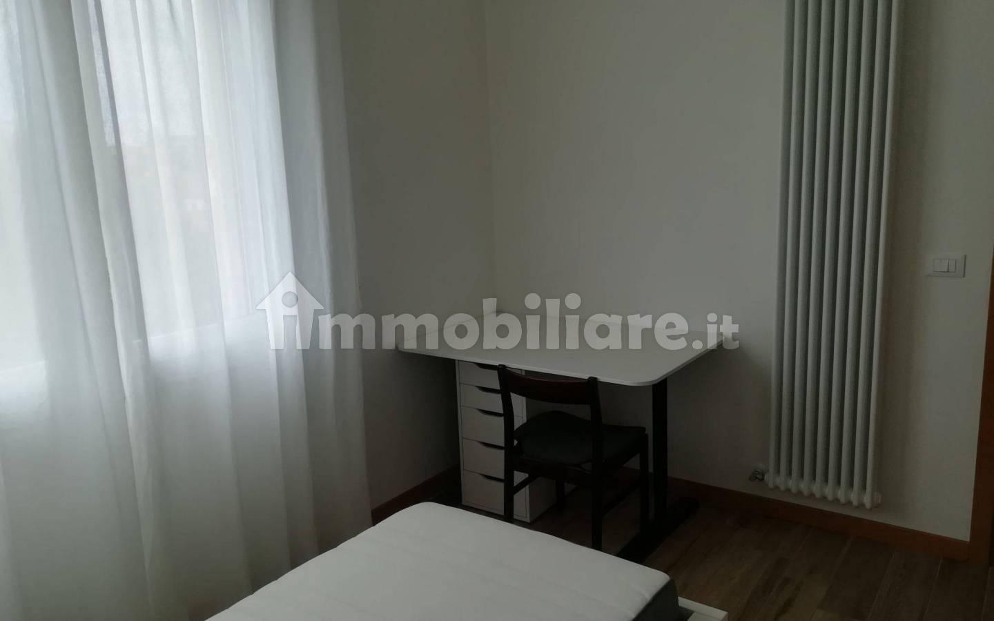 Stanza singola via Luigi Pinelli 7, Treviso