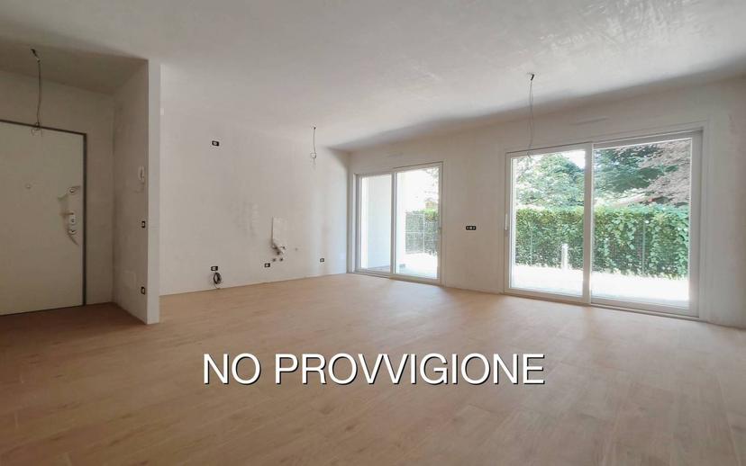 Villa bifamiliare via delle Ginestre, Bizzarone — foto 2 di 23