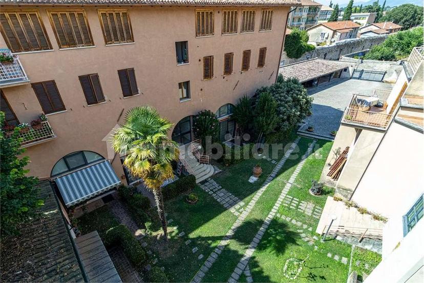 Appartamento buono stato, quarto piano, Centro Storico, Spoleto — foto 79 di 79