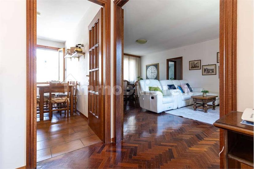 Appartamento buono stato, quarto piano, Centro Storico, Spoleto — foto 27 di 79