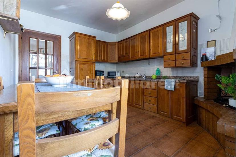 Appartamento buono stato, quarto piano, Centro Storico, Spoleto — foto 42 di 79