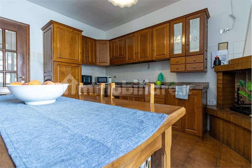 Appartamento buono stato, quarto piano, Centro Storico, Spoleto — foto 9 di 79