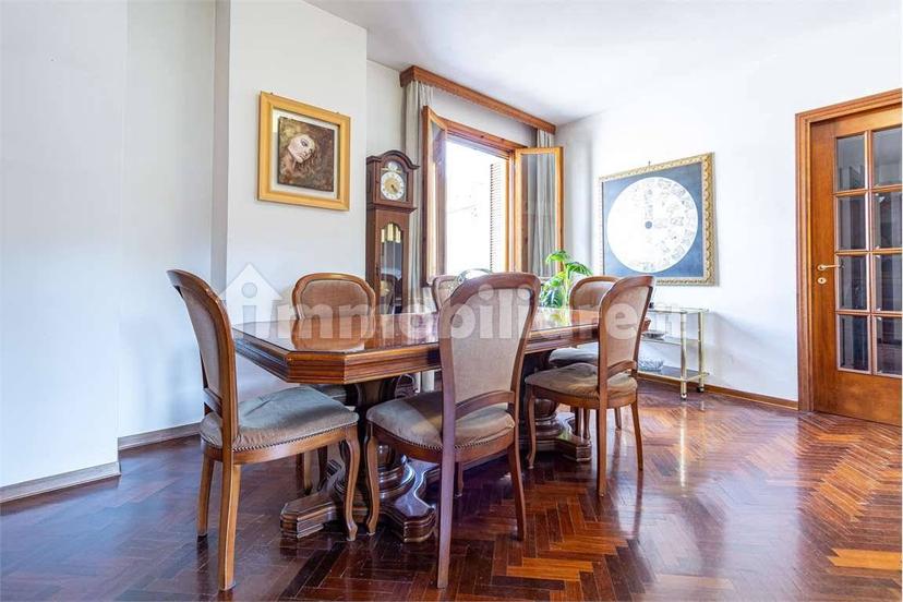 Appartamento buono stato, quarto piano, Centro Storico, Spoleto — foto 69 di 79