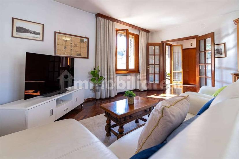 Appartamento buono stato, quarto piano, Centro Storico, Spoleto — foto 71 di 79