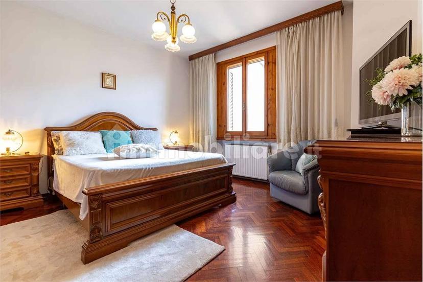 Appartamento buono stato, quarto piano, Centro Storico, Spoleto — foto 12 di 79