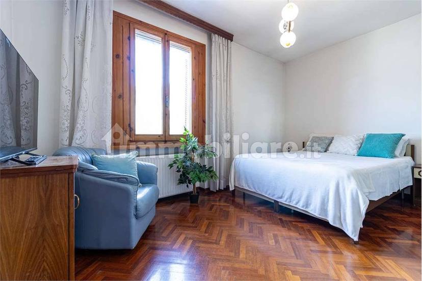 Appartamento buono stato, quarto piano, Centro Storico, Spoleto — foto 10 di 79