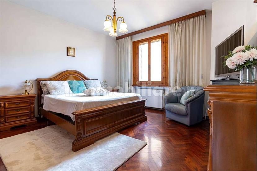 Appartamento buono stato, quarto piano, Centro Storico, Spoleto — foto 77 di 79