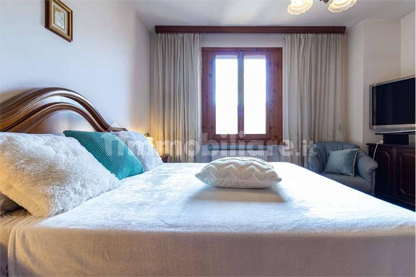 Appartamento buono stato, quarto piano, Centro Storico, Spoleto — foto 20 di 79