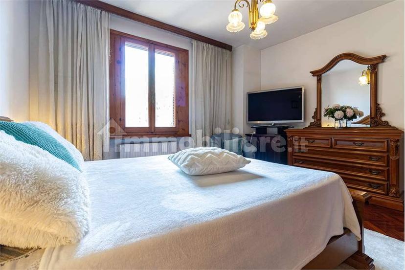 Appartamento buono stato, quarto piano, Centro Storico, Spoleto — foto 68 di 79
