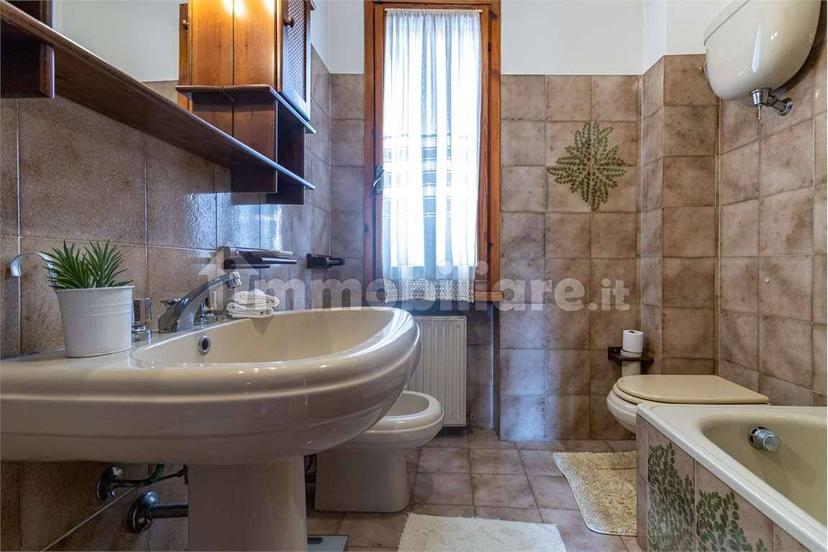 Appartamento buono stato, quarto piano, Centro Storico, Spoleto — foto 58 di 79