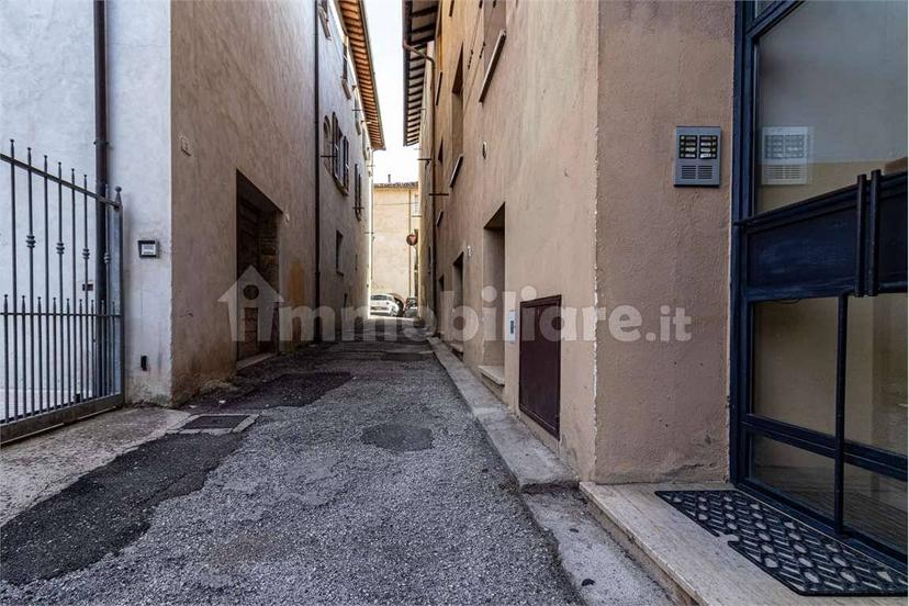 Appartamento buono stato, quarto piano, Centro Storico, Spoleto — foto 41 di 79