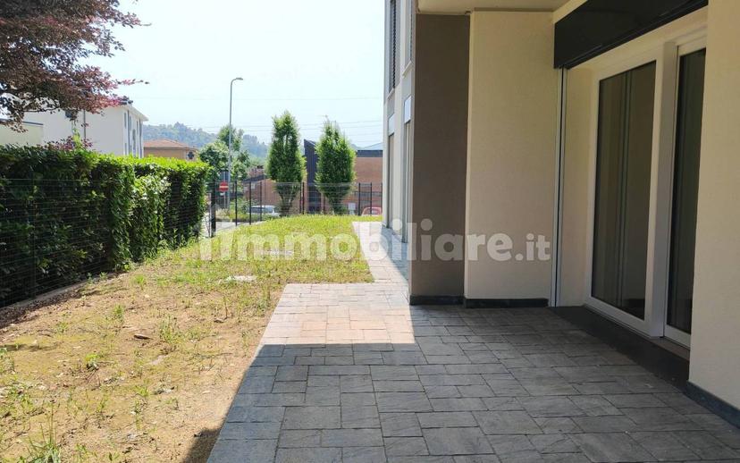 Villa bifamiliare via delle Ginestre, Bizzarone — foto 19 di 23