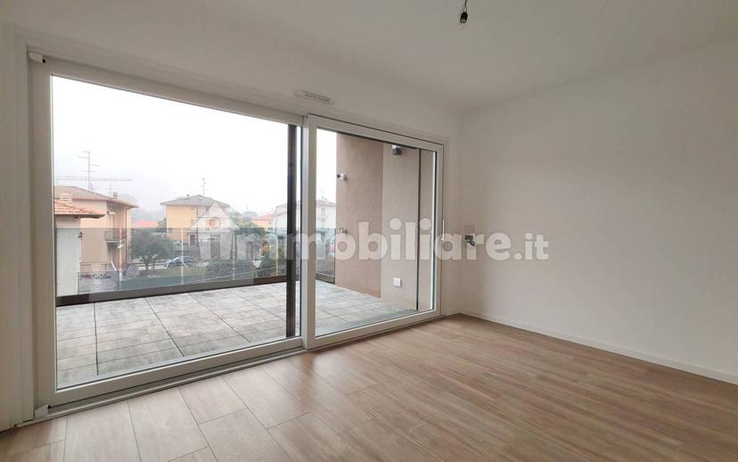 Villa bifamiliare via delle Ginestre, Bizzarone — foto 5 di 23