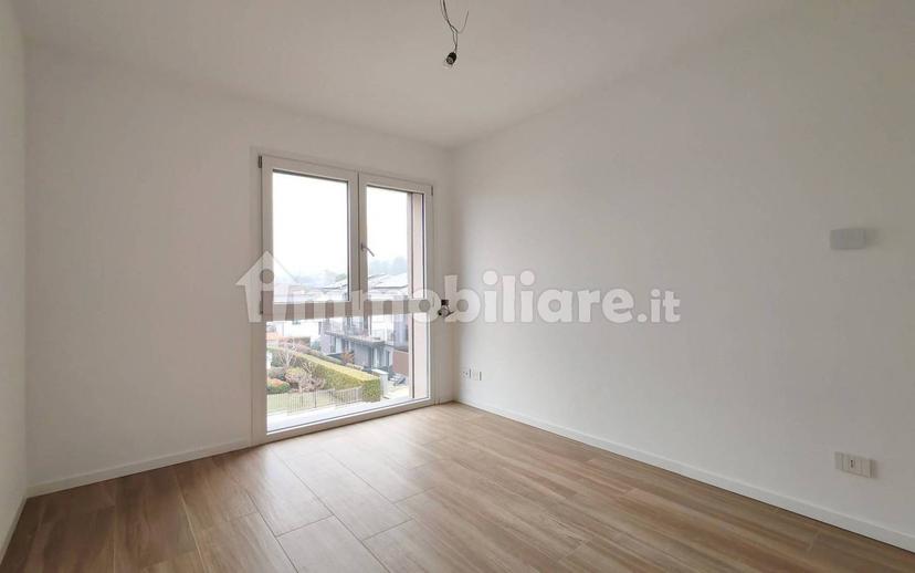 Villa bifamiliare via delle Ginestre, Bizzarone — foto 22 di 23
