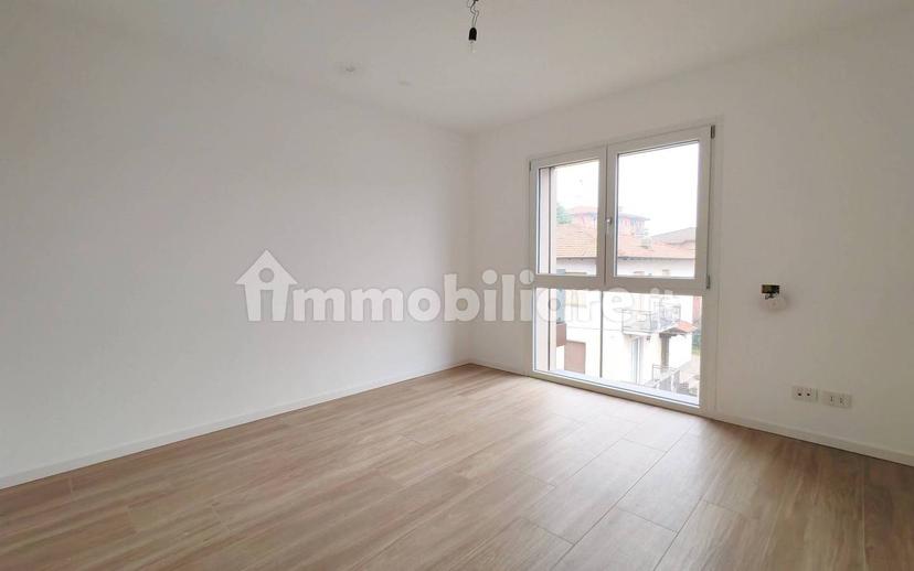 Villa bifamiliare via delle Ginestre, Bizzarone — foto 3 di 23