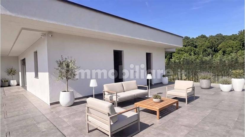 Villa unifamiliare, nuova, 270 m², Como
