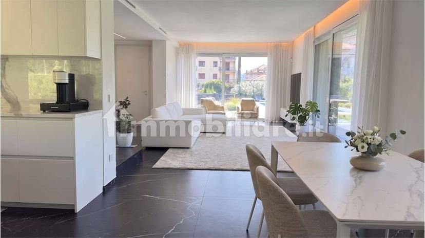 Villa unifamiliare, nuova, 270 m², Como — foto 3 di 5
