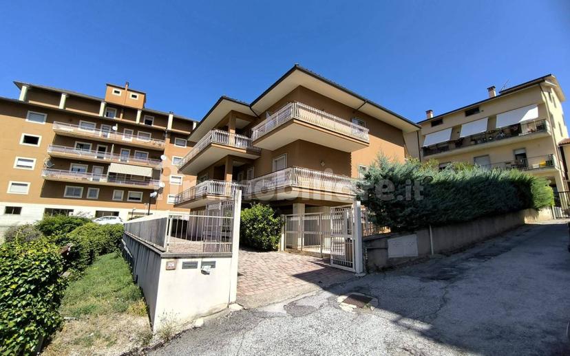 Appartamento via Chieti 2, Torretta - Torrione, L'Aquila — foto 6 di 48