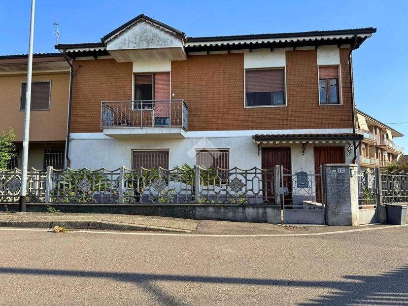Villa bifamiliare via duca d' aosta 1, Centro, Tronzano Vercellese — foto 25 di 40