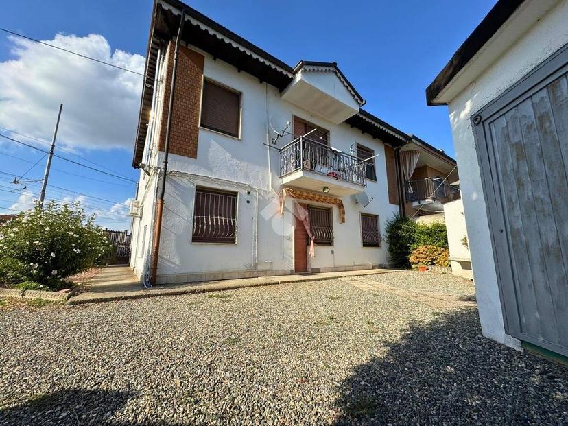Villa bifamiliare via duca d' aosta 1, Centro, Tronzano Vercellese — foto 5 di 40