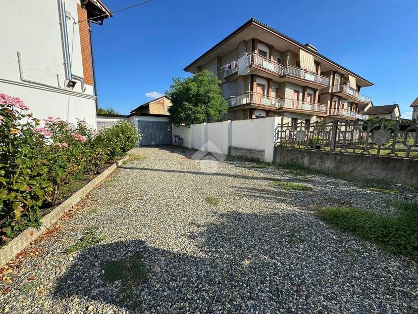 Villa bifamiliare via duca d' aosta 1, Centro, Tronzano Vercellese — foto 15 di 40