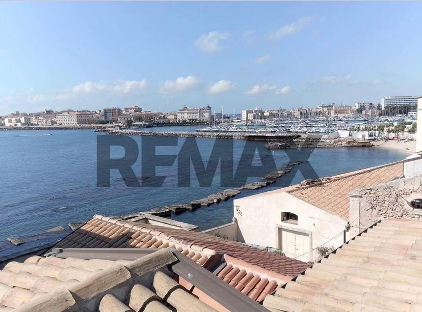 Terratetto unifamiliare 168 m², da ristrutturare, Borgata - Santa Lucia, Siracusa — foto 7 di 25