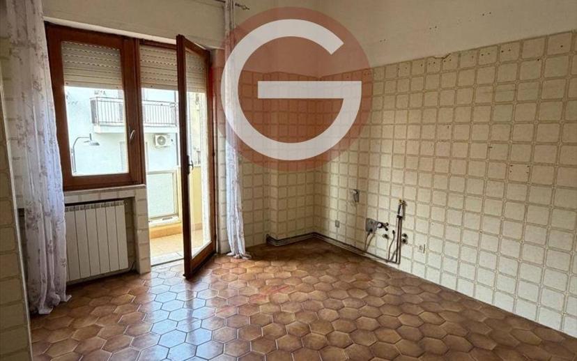 Trilocale buono stato, primo piano, Polistena — foto 3 di 11