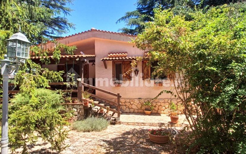 Villa unifamiliare Strada Lamia Vecchia zona F 51, Martina Franca — foto 2 di 35