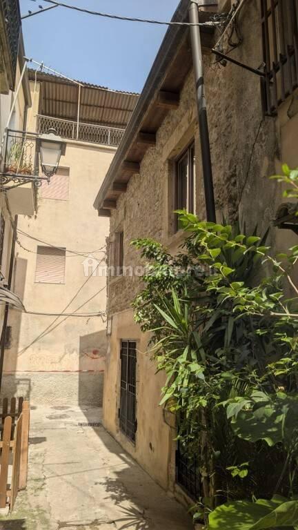 Appartamento via Pescheria 12, Centro, Crotone — foto 11 di 29