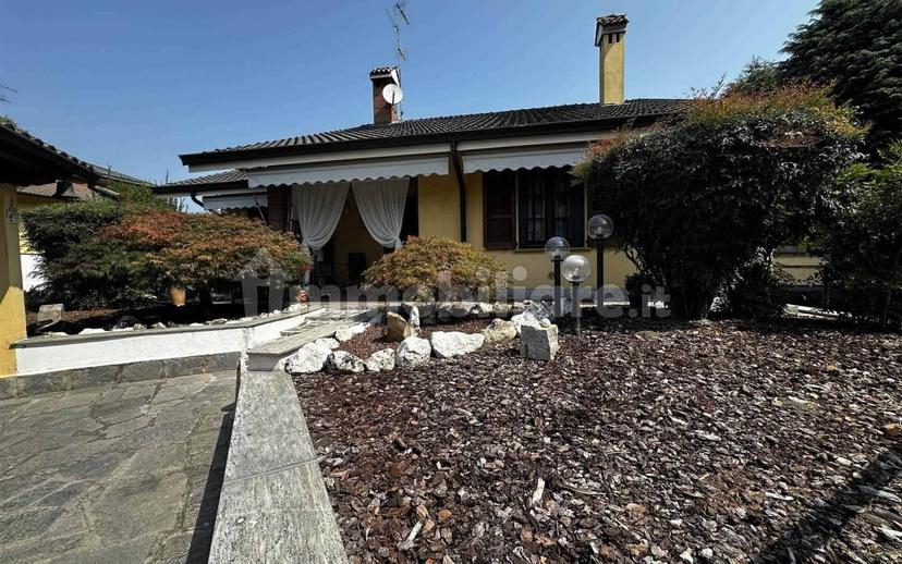 Villa unifamiliare via Angelo Benincori, Centro, Sant'Angelo Lodigiano — foto 13 di 33