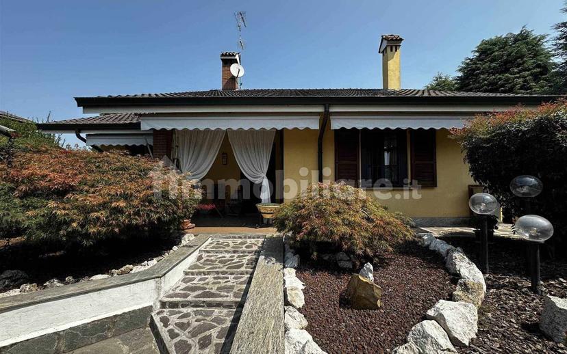 Villa unifamiliare via Angelo Benincori, Centro, Sant'Angelo Lodigiano — foto 11 di 33