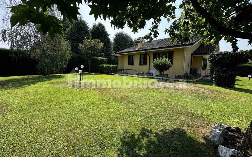 Villa unifamiliare via Angelo Benincori, Centro, Sant'Angelo Lodigiano — foto 28 di 33