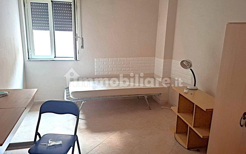 Quadrilocale via Cicerone, Via Imera, V. della Vittoria, Via Dante A., Agrigento — foto 4 di 7