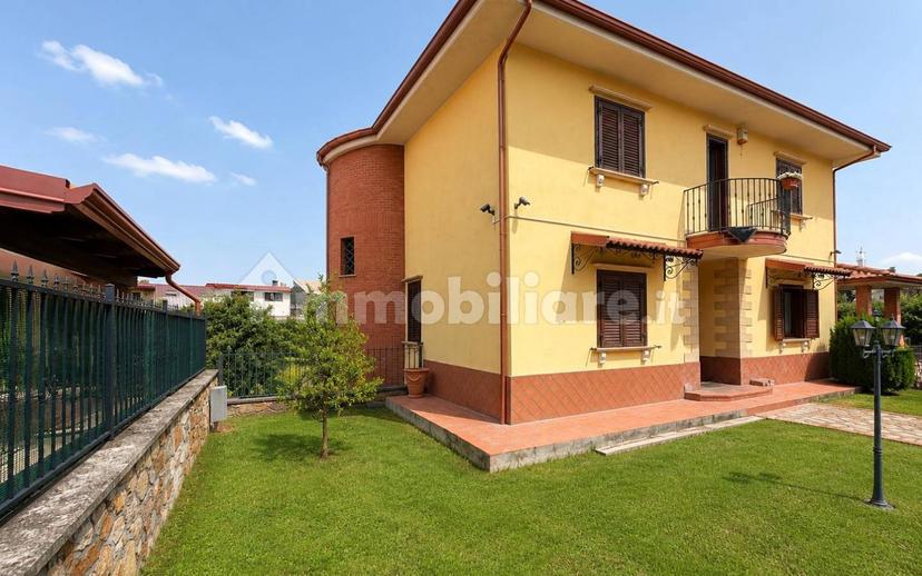 Villa unifamiliare via Carusa Snc, Centro, Cotronei — foto 3 di 10