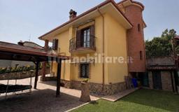 Villa unifamiliare via Carusa Snc, Centro, Cotronei