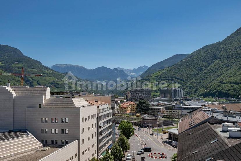 Attico piazza Giuseppe Verdi 28, Centro, Bolzano — foto 12 di 14