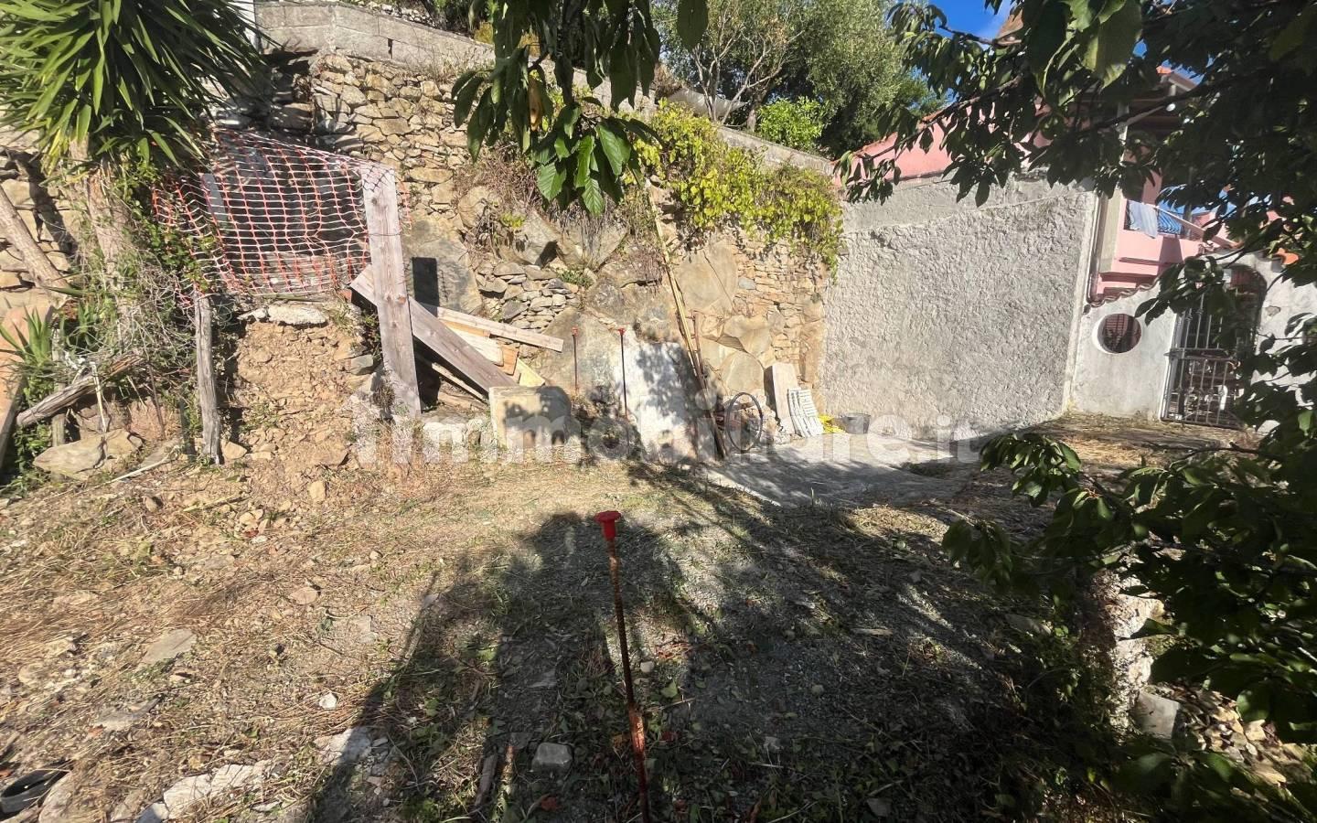 Rustico via Tramonti sic, Biassa, La Spezia