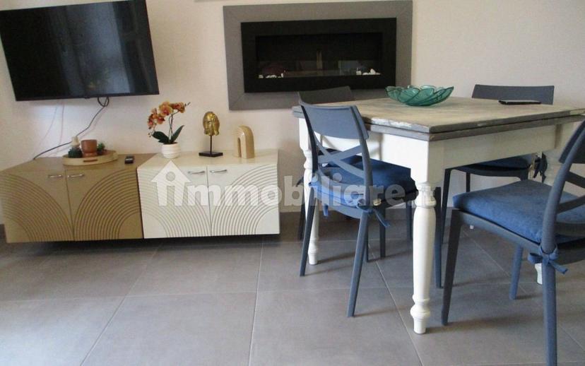 Bilocale via Todeschino 68, Centro, Sirmione