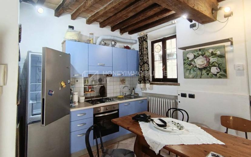 Monolocale Borgo del Naviglio 30, Centro Storico, Parma — foto 9 di 10