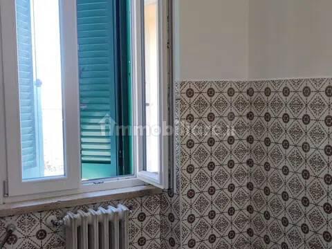Quadrilocale buono stato, primo piano, Centro, Supino