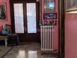 Appartamento buono stato, secondo piano, Centro, Ferentino