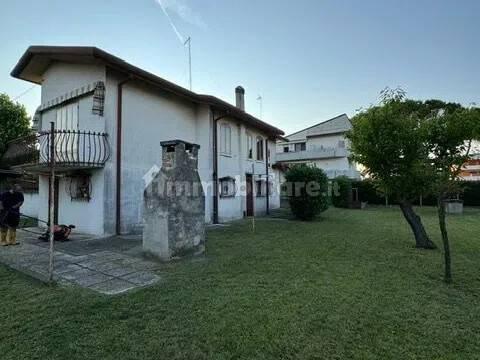 Villa unifamiliare via Carlo Alberto Dalla Chiesa, 10, Centro, Stra — foto 28 di 36