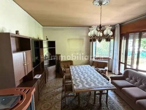 Villa unifamiliare via Carlo Alberto Dalla Chiesa, 10, Centro, Stra — foto 2 di 36