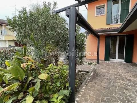 Villa unifamiliare via Tiziano Vecellio, 100, Arcella - Sant'Antonino, Padova — foto 41 di 44
