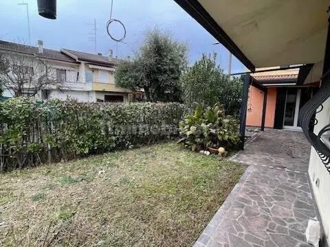 Villa unifamiliare via Tiziano Vecellio, 100, Arcella - Sant'Antonino, Padova — foto 14 di 44
