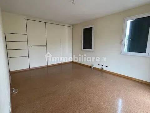 Villa unifamiliare via Tiziano Vecellio, 100, Arcella - Sant'Antonino, Padova — foto 2 di 44