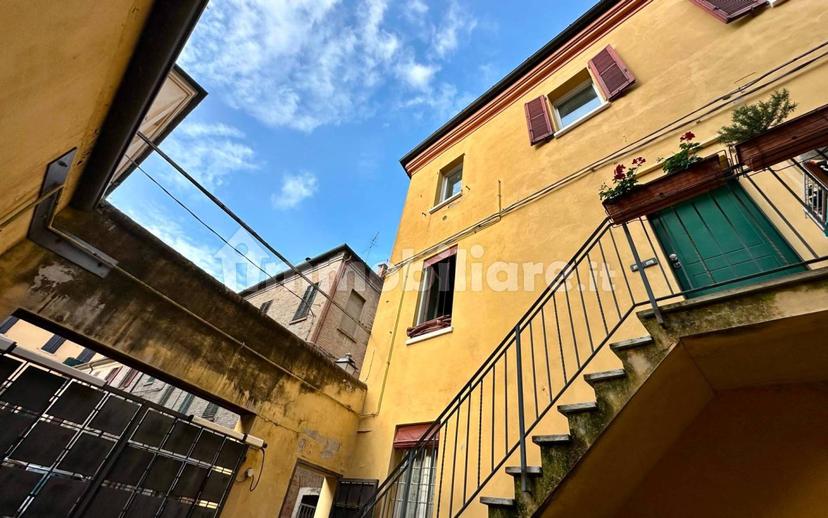 Bilocale via della Vittoria, Centro Storico, Ferrara — foto 13 di 21